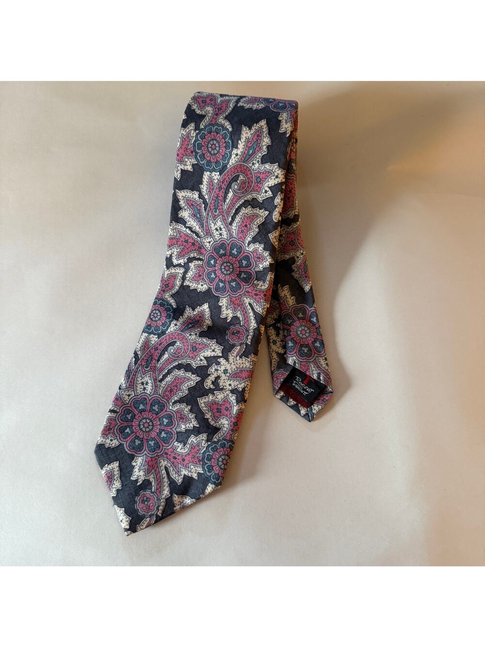 80s Vintage ROBERT TALBOTT for Newcastle Ltd. Gray and Mauve Floral Silk Tie